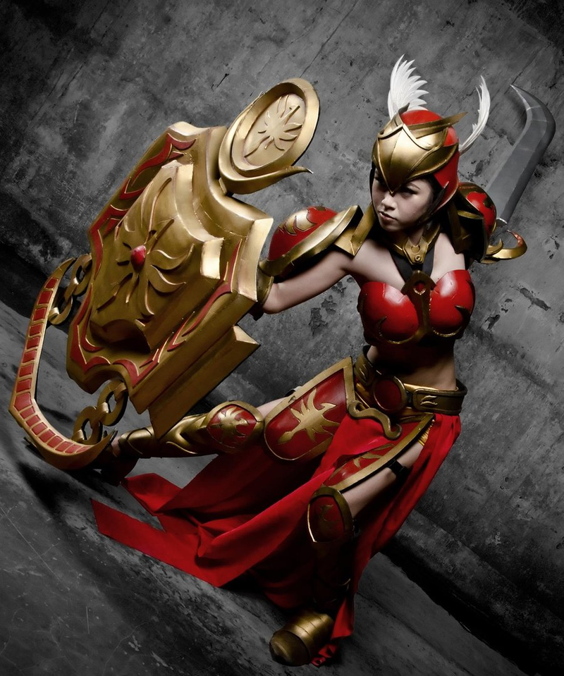 Illustration for article titled A League of Legendary Cosplayers